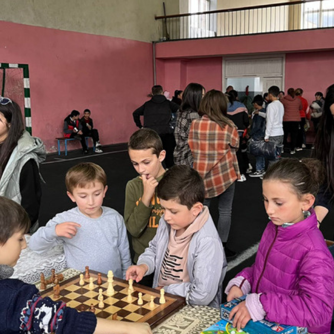 Children playing chess in Hrazdan